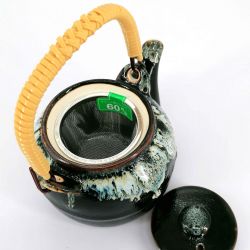 Japanese enamelled ceramic teapot with removable filter, black edge infused paint - CHUNYU